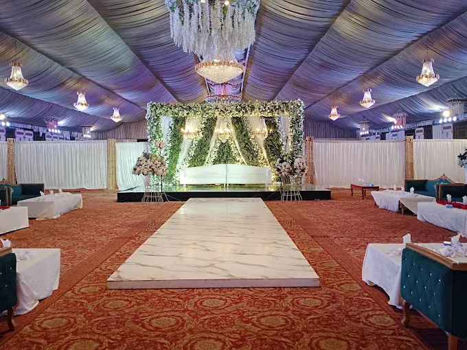 Lounge seating and crystal floral centrepieces